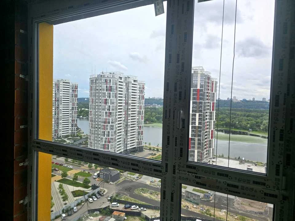 Квартира. Киев, улица Евгена Маланюка