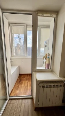 Продам просторную 3 комнатную квартиру в центре Днепра. Гого