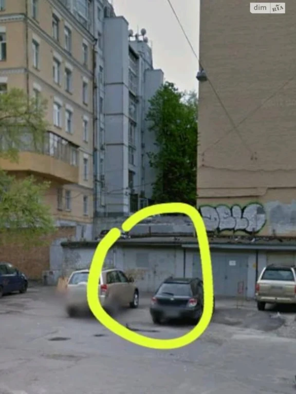 For Sale: Individual Garage in the City Center