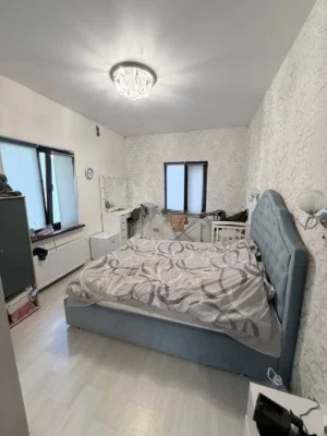 For Sale: 3-Bedroom House, Kyiv, Desnianskyi, Brovarskyi Prospect, 47a