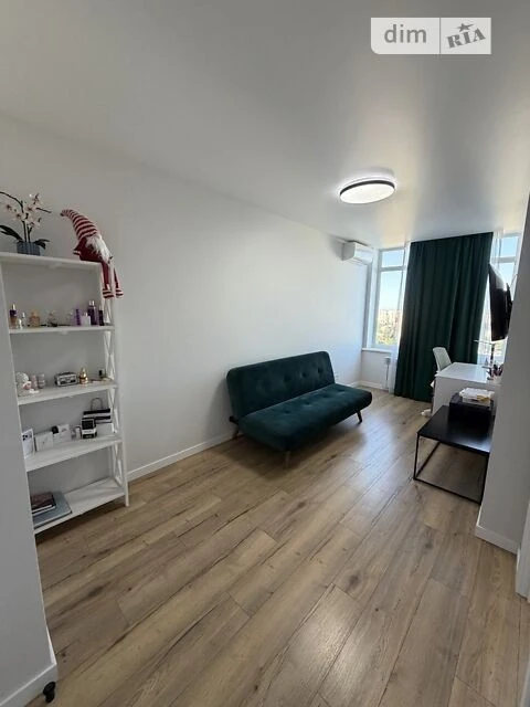Sale of 2-room apartment 42 sq. m on Simʼyi Steshenkiv Str. 9 • ID 3