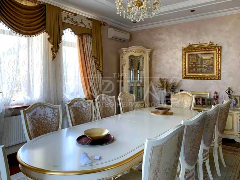House. Kyiv, Lesovy Prospect
