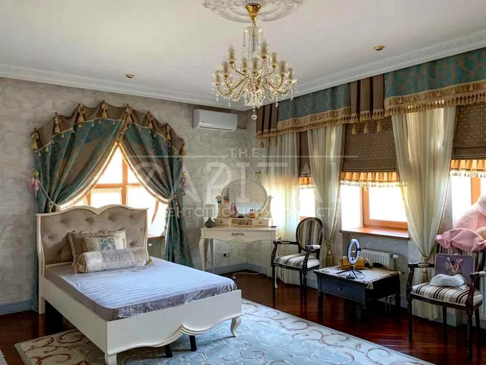House. Kyiv, Lesovy Prospect