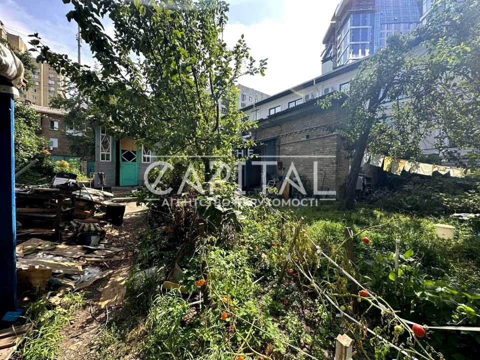 Участок. Киев, Зверинецкая ул.