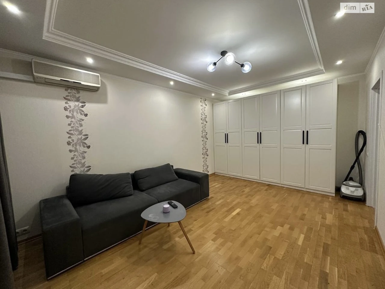 Long-Term Rental Apartment in Osokorky