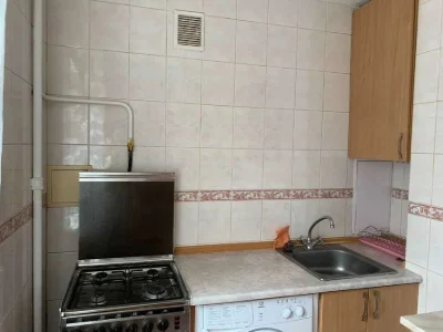 Сдается 1-комнатная квартира 34 м², Русановский бульвар, 11