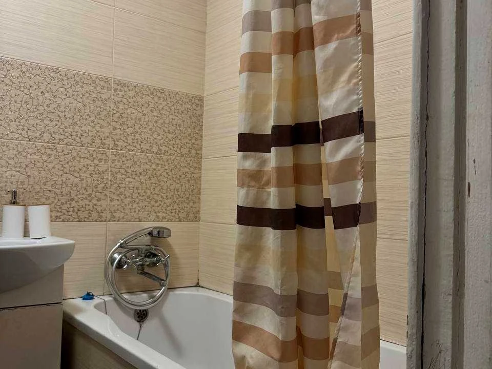 Apartment. Dnipro, Naberezhna Peremohy Street