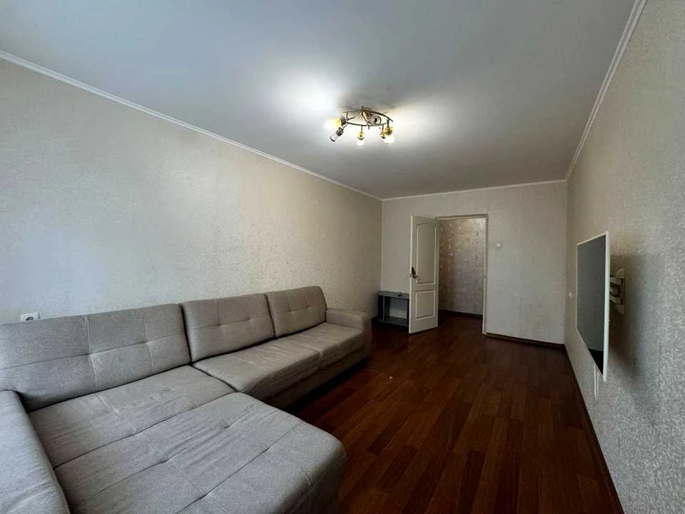 Apartment. Dnipro, Naberezhna Peremohy Street