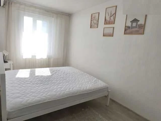 For Sale: 2-bedroom apartment on Yavornytsky Street, Nagorka