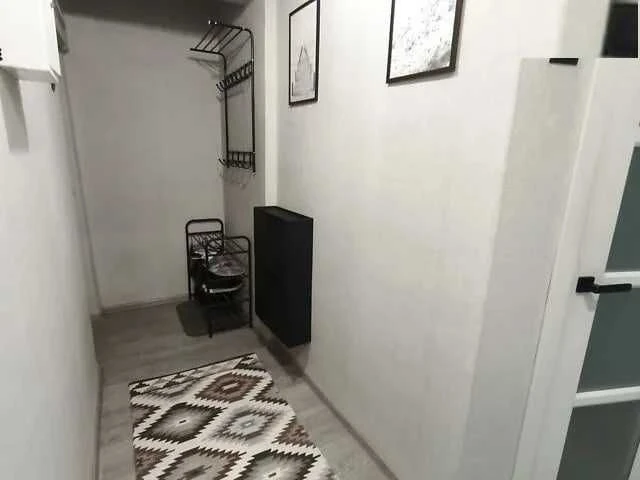 For Sale: 2-bedroom apartment on Yavornytsky Street, Nagorka