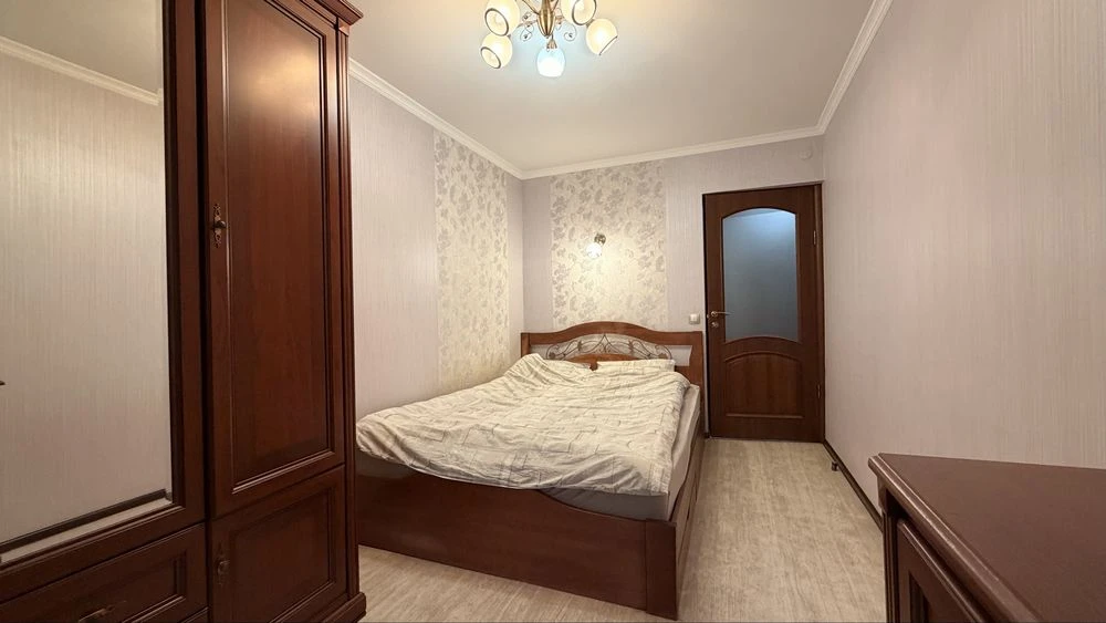 3-room apartment in the 12th district