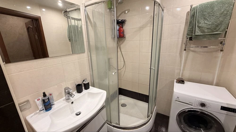 3-room apartment in the 12th district