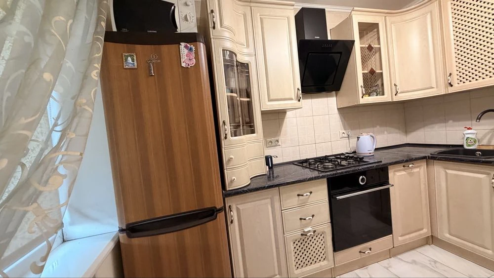 3-room apartment in the 12th district