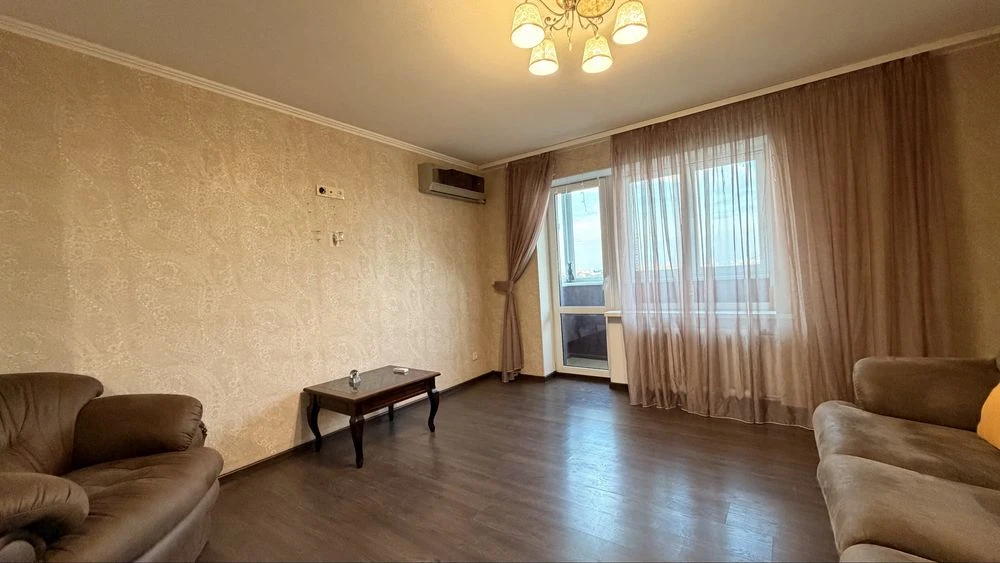 3-room apartment in the 12th district