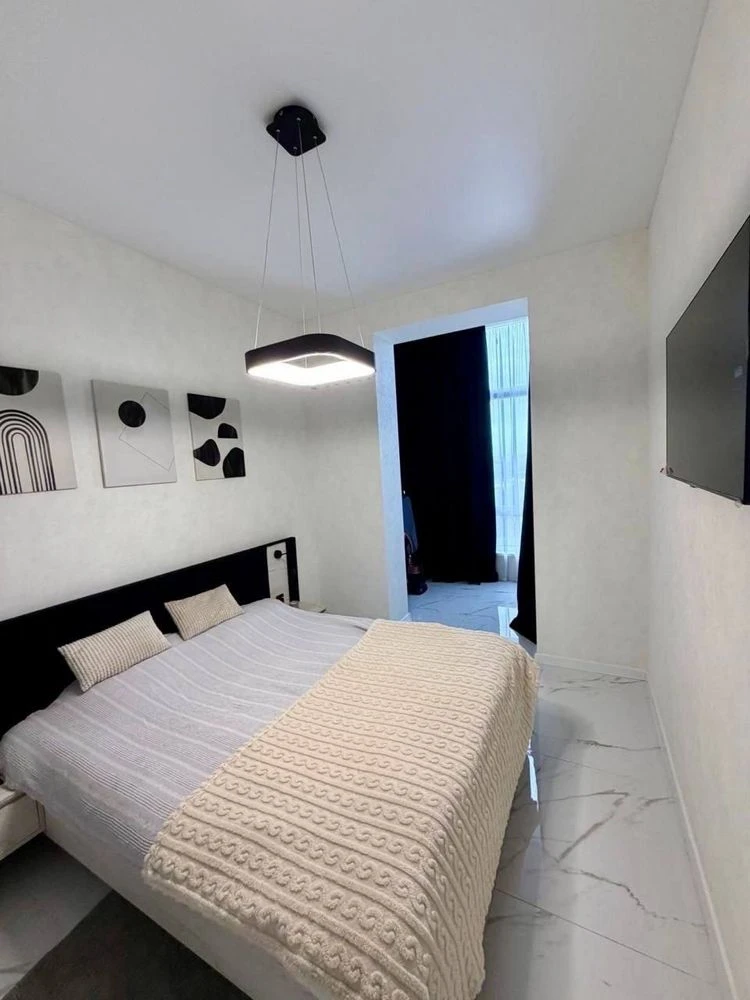 Apartment for sale with major renovation! Two separate bedrooms