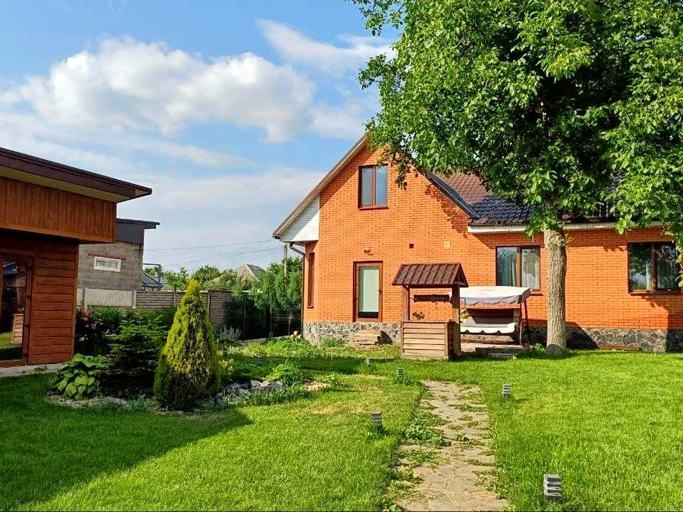 Дом. Дніпро, Бережне, ул.
