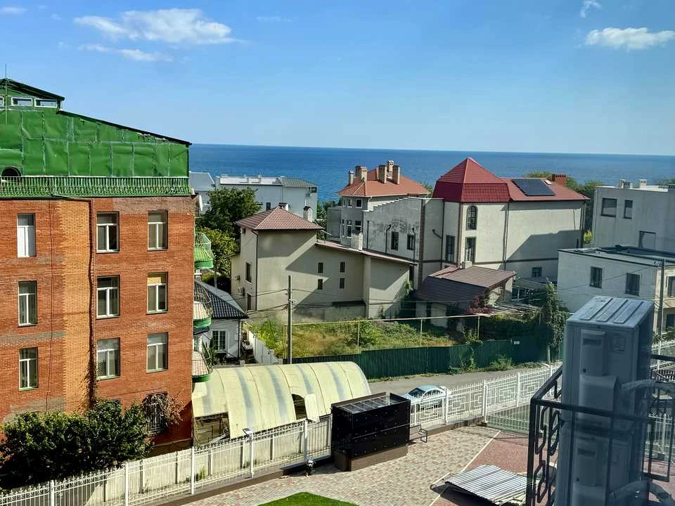 Apartment. Valeria Samofaлова Street, Odessa
