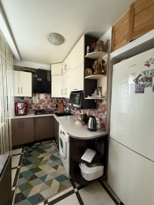 Продам 3 кімнат. Правый берег. Вул. Счастлива. Найкраща локація