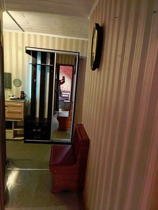 2 кімнат квартира, 1 поверх з балконом, на Бабурке, вул. Лахтінська