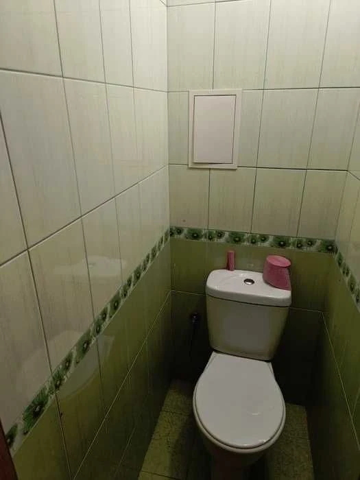2 кімнат квартира, 1 поверх з балконом, на Бабурке, вул. Лахтінська