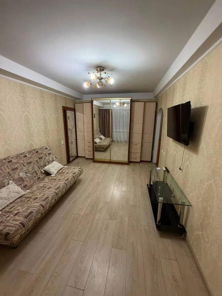 Продаж однокімнатної квартири в Вознесенівському районі Вулиця