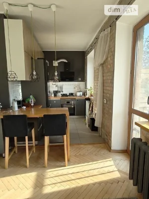 Продаж 2к квартири 45 кв. м на вул. Госпітальна 2 • ID 34730