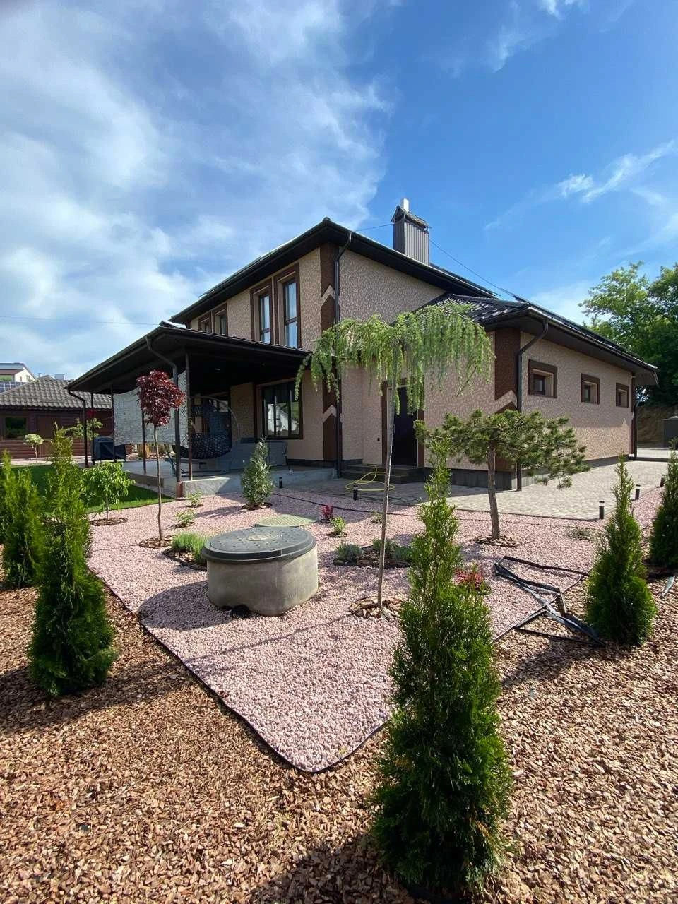 Sale of a dream house with triple exposure and solar panels
