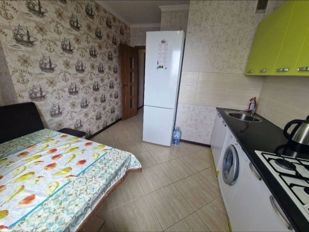 Продам 1 кім в центрі