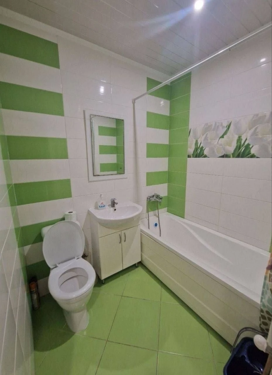 Продам 1 кім в центрі