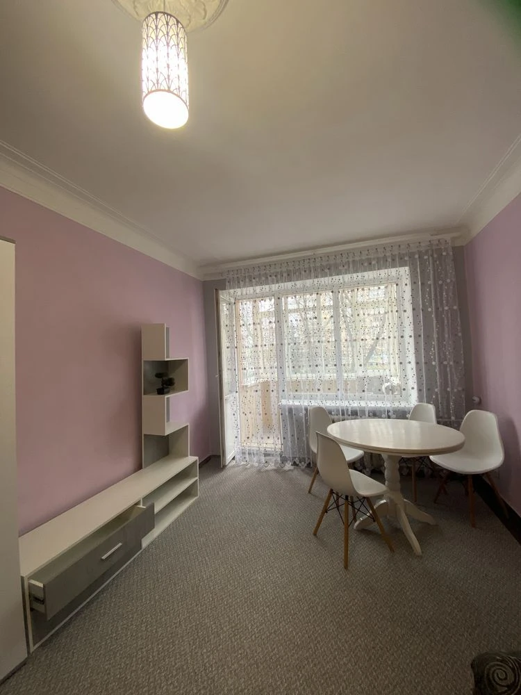 2-bedroom apartment for sale in Kyiv, renovated.