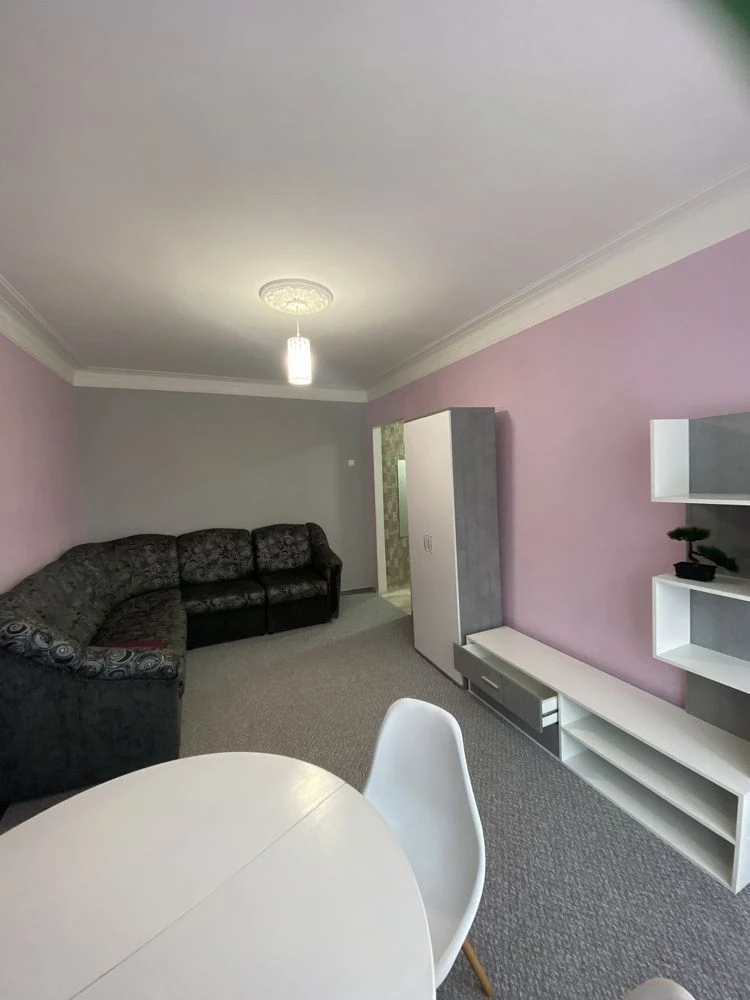 2-bedroom apartment for sale in Kyiv, renovated.