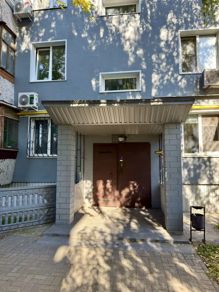 Продаж 3 кім кв в гарному будинку