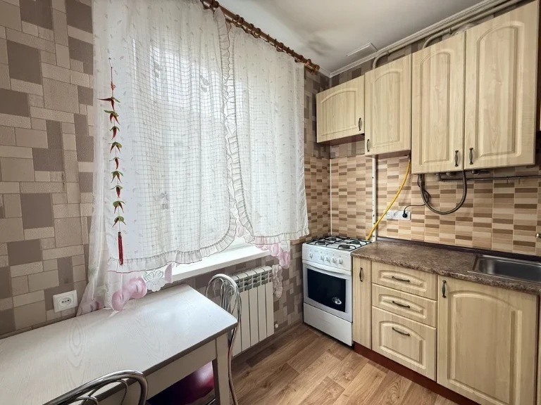 1-кімнатна квартира з індивідуальним газовим опаленням | 2 п