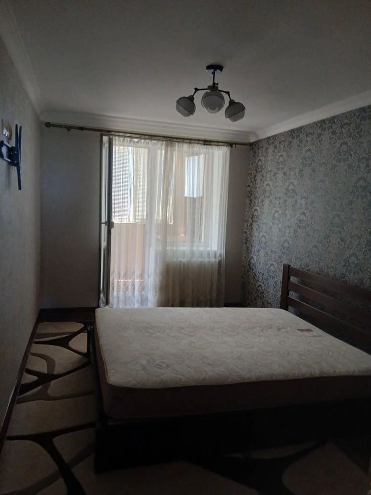 Apartment for Sale in the Center of Velykoi Korenykha: 2-bedroom apartment