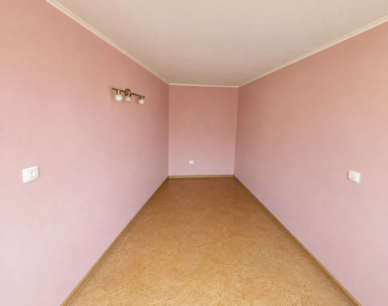 Sale of a 4-room apartment. All rooms are separate, Northern microdistrict