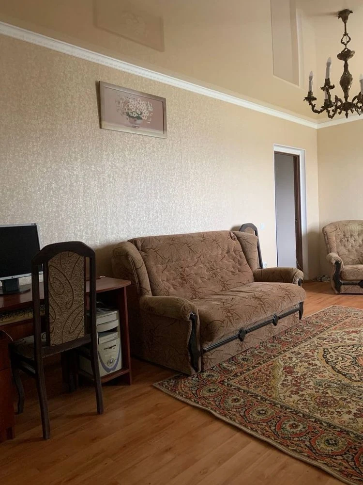 Spacious One-Bedroom Apartment for Sale! Urgent Sale!