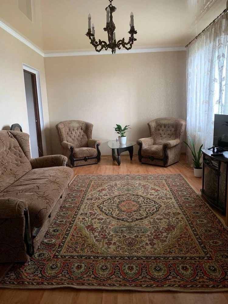 Spacious One-Bedroom Apartment for Sale! Urgent Sale!