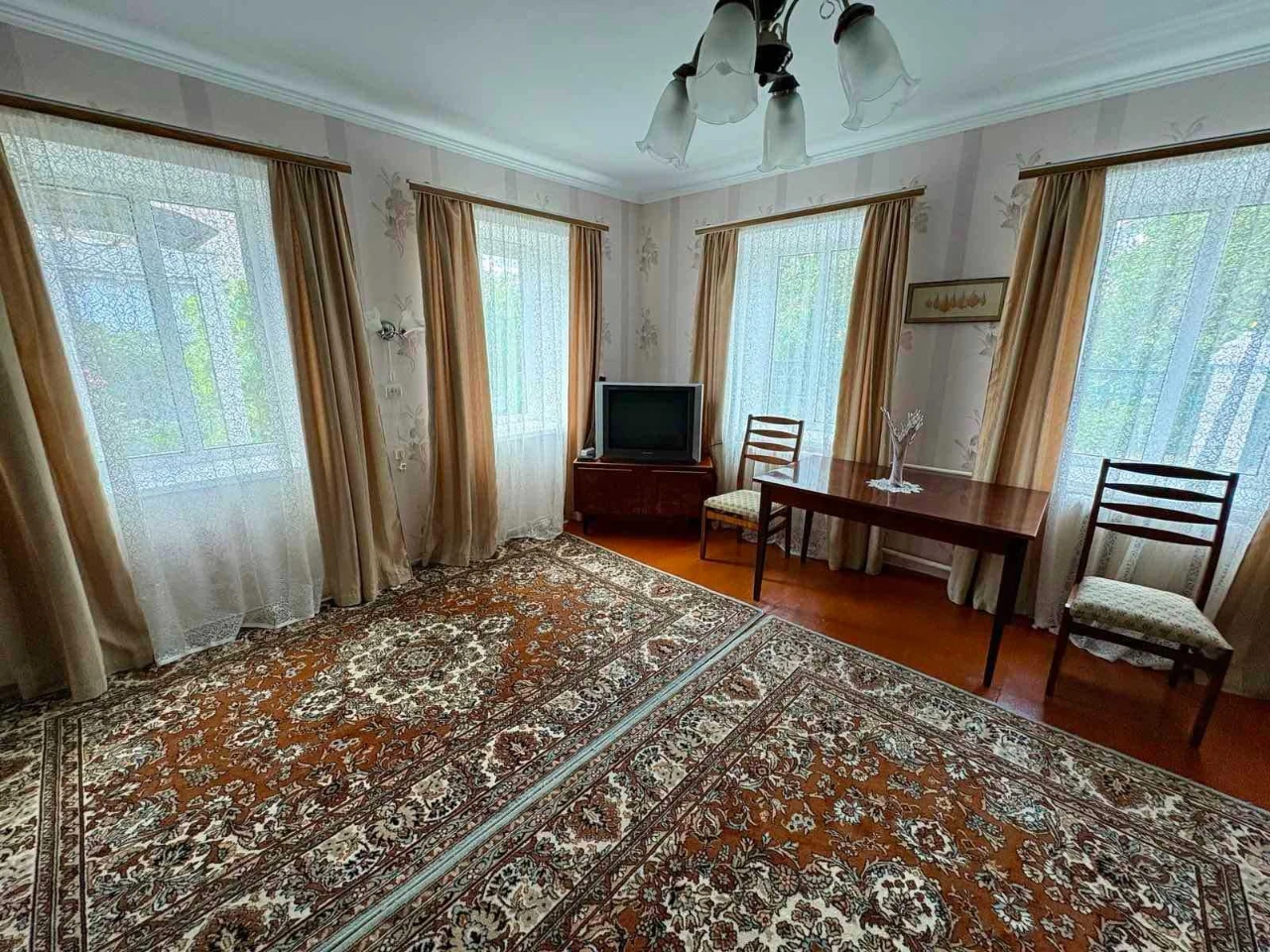 Продаж будинку на ЮТЗ.