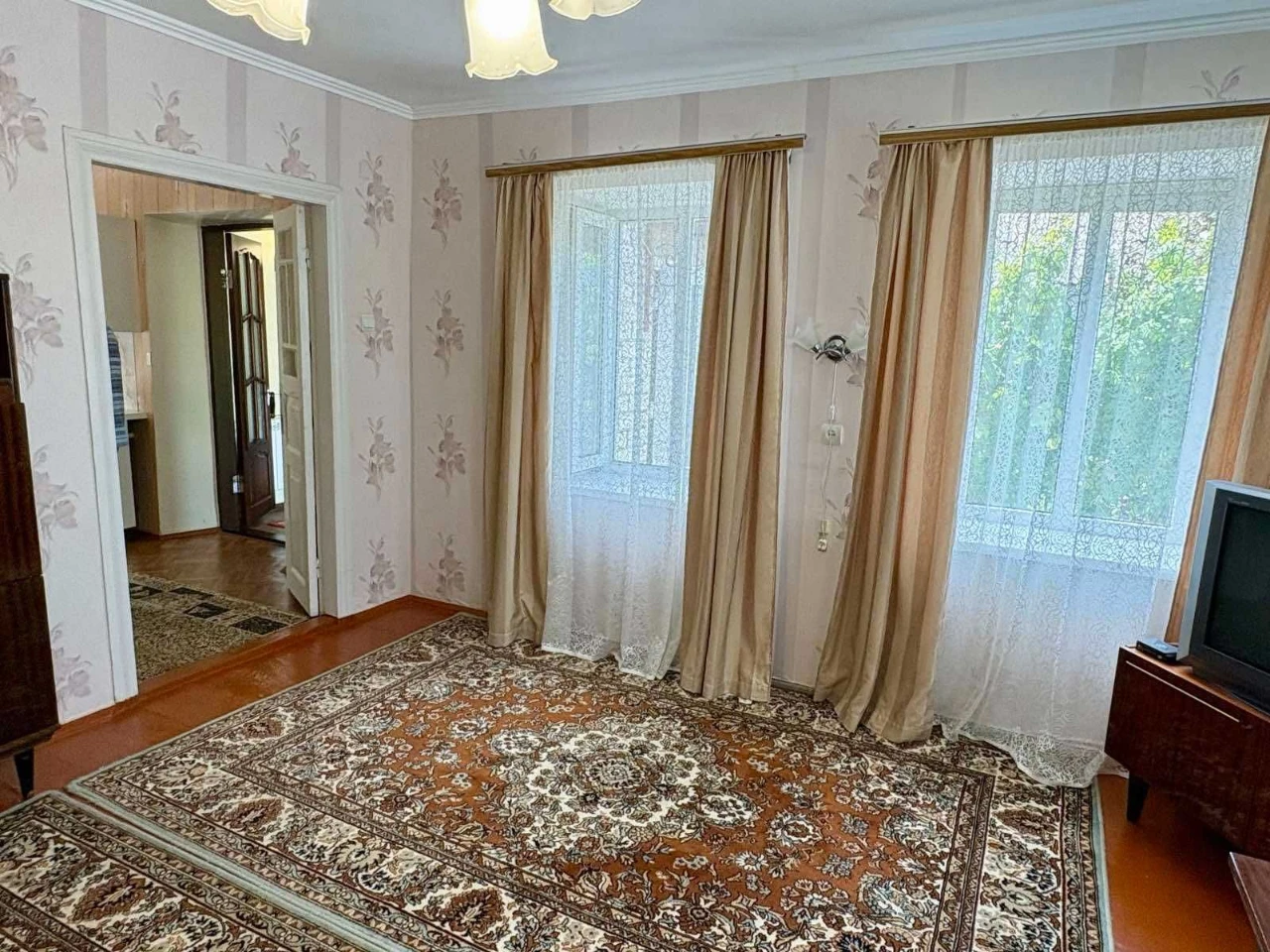 Продаж будинку на ЮТЗ.