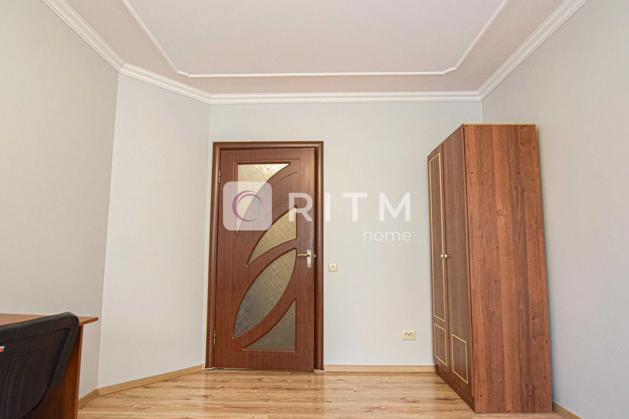 Продажа квартиры с ремонтом — 2 этаж из 10