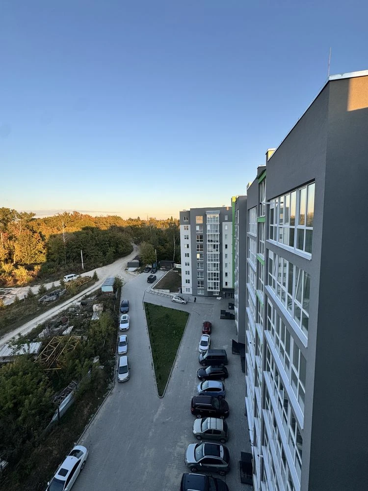Sale of a 2-room apartment near the city center, Chornievska Street