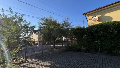 Продажа двухэтажного дома с участком 6.11 соток, 207.4