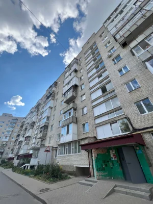 Продам 2-кімнатну квартиру на просп. Соборності у Луцьку!