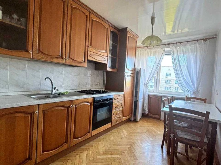 Квартира. Киев, улица авиаконструктора Антонова