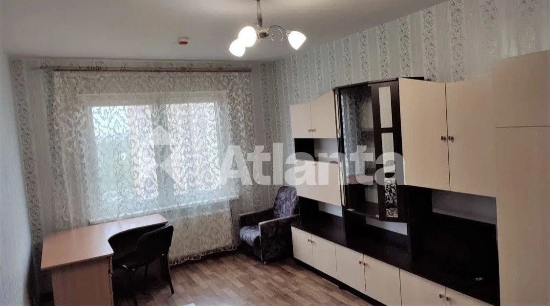 1 комната, 41 м2, метро Васильківська, 5 минут.