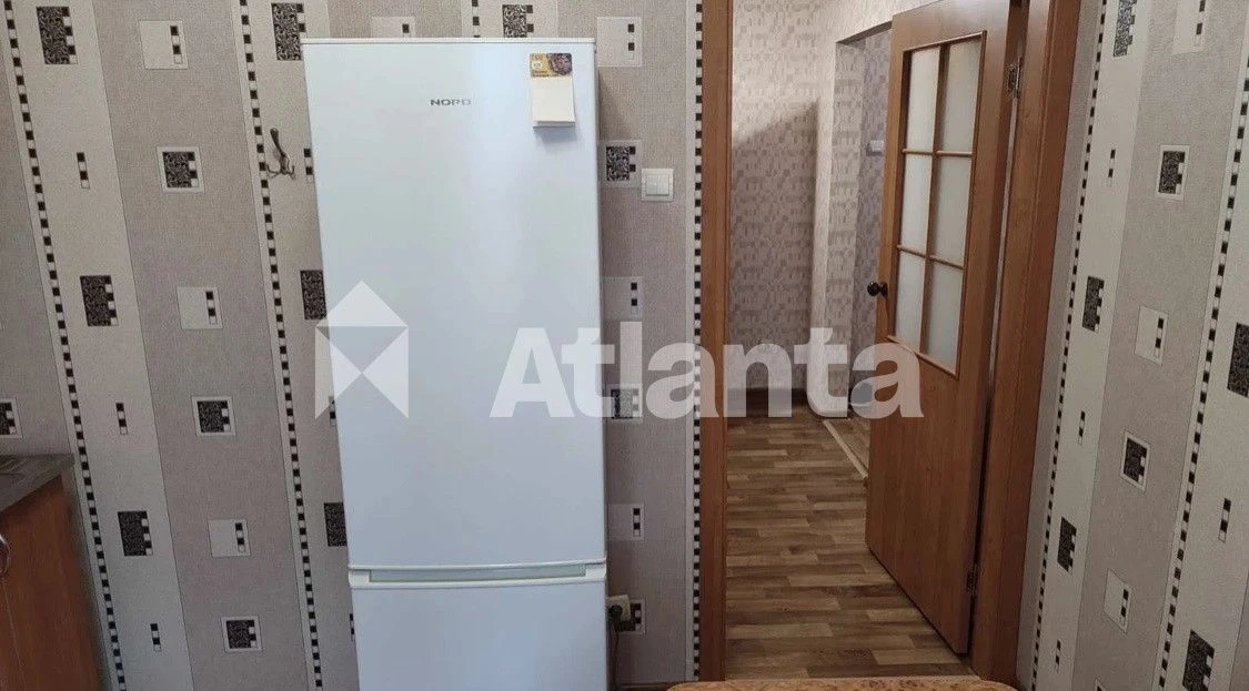 1 комната, 41 м2, метро Васильківська, 5 минут.