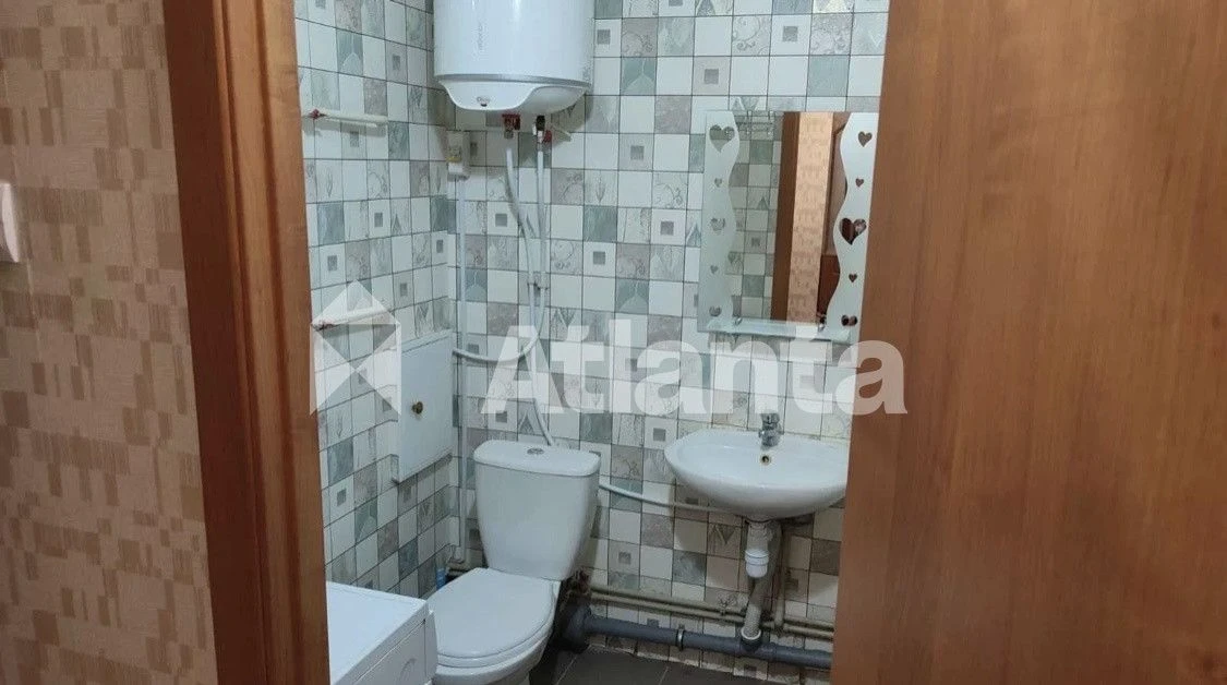 1 комната, 41 м2, метро Васильківська, 5 минут.