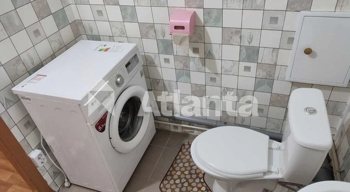 1 комната, 41 м2, метро Васильківська, 5 минут.