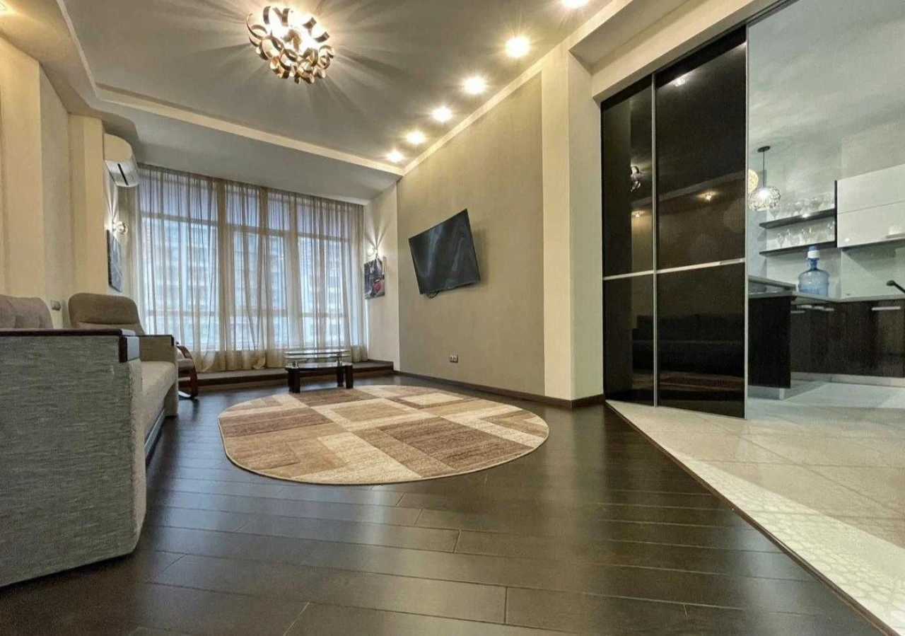 Spacious 2-bedroom apartment for sale, 85m2, in the best complex