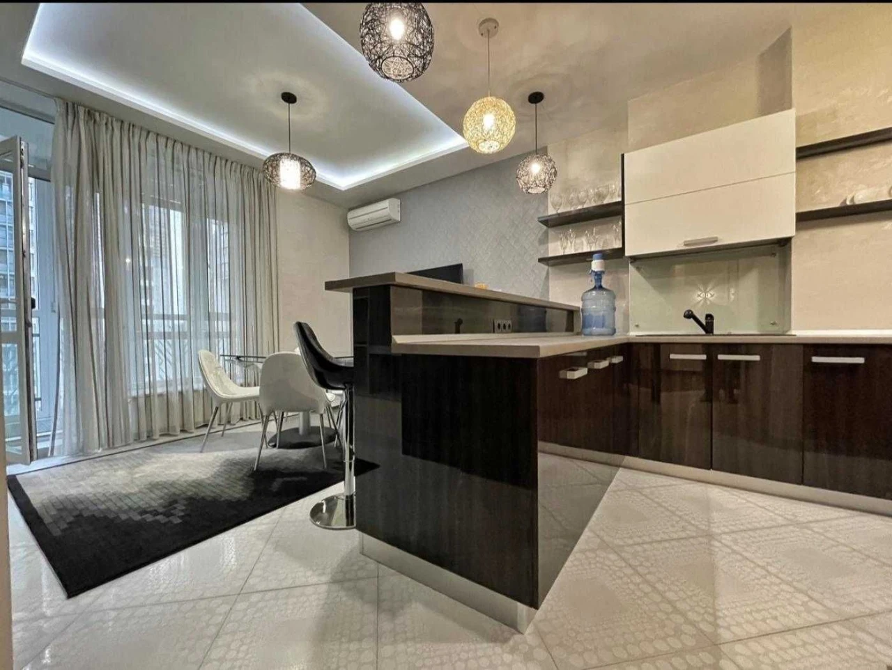 Spacious 2-bedroom apartment for sale, 85m2, in the best complex